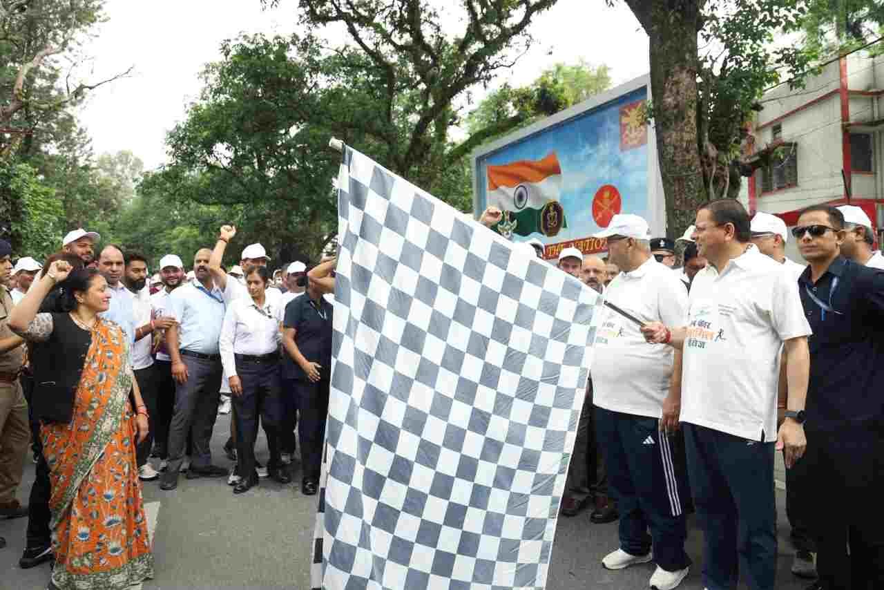बिग ब्रेकिंग:- मुख्यमंत्री धामी ने ‘रन फॉर कारगिल हीरोज’ मैराथॉन को दिखाई हरी झंडी, शौर्य स्थल पर दी श्रद्धांजलि